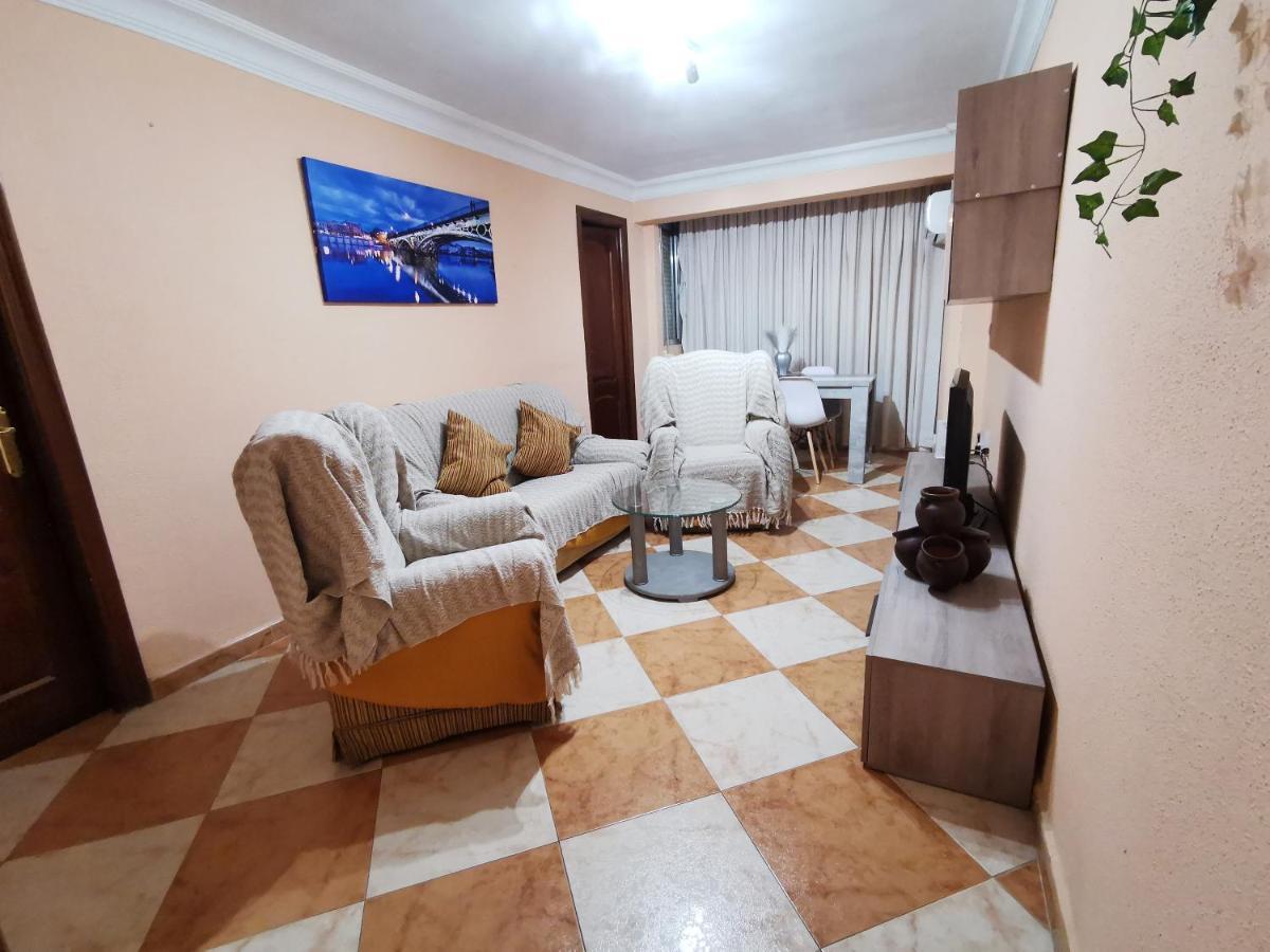 Апартаменты Sleepin Triana Севилья Экстерьер фото